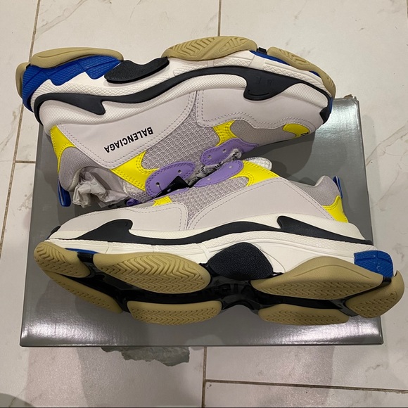 SOLD - Picture 4 of 7